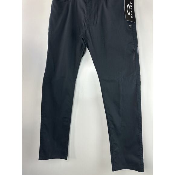 NWT Oakley Icon 5 Pocket Pant Casual Blackout Black Slim Straight Fit Men's 33 - Picture 7 of 9